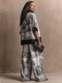 Women's Retro Casual Forest Print Three-Quarter Sleeve Top And Pants Set ZMZ3067G6ZJY