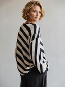 Women's American Retro Casual Style Loose-Fit Black And White Striped Crew-Neck Sweater ZMZ0690H8ZYY