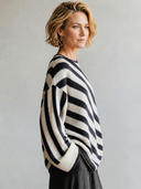 Women's American Retro Casual Style Loose-Fit Black And White Striped Crew-Neck Sweater ZMZ0690H8ZYY