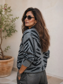 Women's Vintage-Style Casual Zebra-Pattern Jacquard Knit V-Neck Single-Breasted Cardigan ZMZ2633H3ZYY