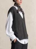 Women's Charcoal Cable Knit V-Neck Oversized Sweater Vest ZMZ1403J0YZH