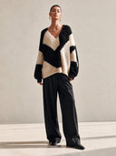 Women’s Classic Casual V-Neck Fuzzy Knit Pullover Sweater Black Beige Geometric Colorblock Long Sleeve ZMZ1631J1ZYY