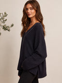 Women's Navy Oversized V-Neck Pullover Sweater With Contrast Stitching And Ribbed Cuffs ZMZ1688J6YZH