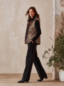 Women's Tiger Stripe Faux Fur Vest With Black Fur Collar, Sleeveless Open-Front Winter Layer ZMZ1666J8YZH