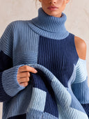 Women's Patchwork Turtleneck Knit Sweater With Fringe Hem And Cold-Shoulder Cutouts ZMZ1983J2YZH