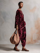 Women’s Classic Retro Casual Burgundy Rose Floral Velvet Two-Piece Set – Oversized Long Sleeve Tunic Top & Relaxed Harem Pants ZMZ2013J3ZYY