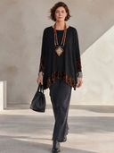 Women’s American Vintage Style Black Ribbed Knit Pullover Long Sleeve T-Shirt With Velvet Print Cuffs And Hem ZMZ2648J3ZYY
