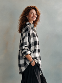 Women’s American-style Vintage V-neck Tunic, Black And White Checkered, Brushed Fabric, Relaxed Fit ZMZ3094J7ZYY