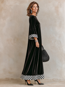 Women’s American-style Vintage Loose-fit Maxi Dress Featuring A Round Neck, Flared Sleeves, And A Combination Of Velvet And Black-and-white Checkered Fabric ZMZ3059J7ZYY