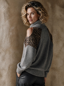 Women's Retro Leopard Print Color-Block Turtleneck Off-Shoulder Sweater ZMZ2522H2XT