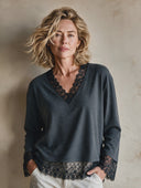 Women's French Elegant V-Neck Lace Trim Long-Sleeve T-Shirt ZMZ2176H7XT
